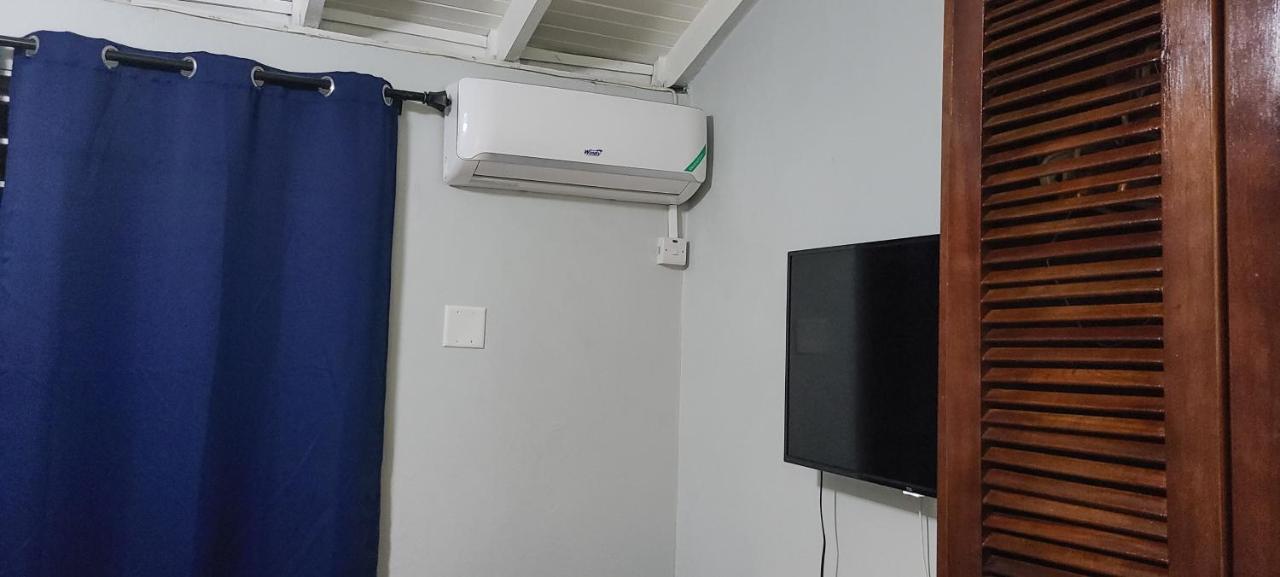 Cheerful 2 - Bedroom Townhouse With Free Parking In New Kingston Zewnętrze zdjęcie